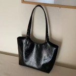 Large capacity tote bag